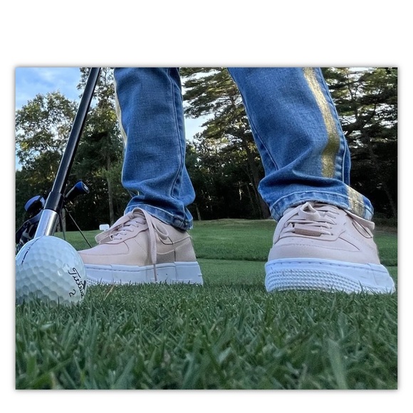 Preowned Nike Airforce 1 size 7 Particle Beige - Picture 2 of 10